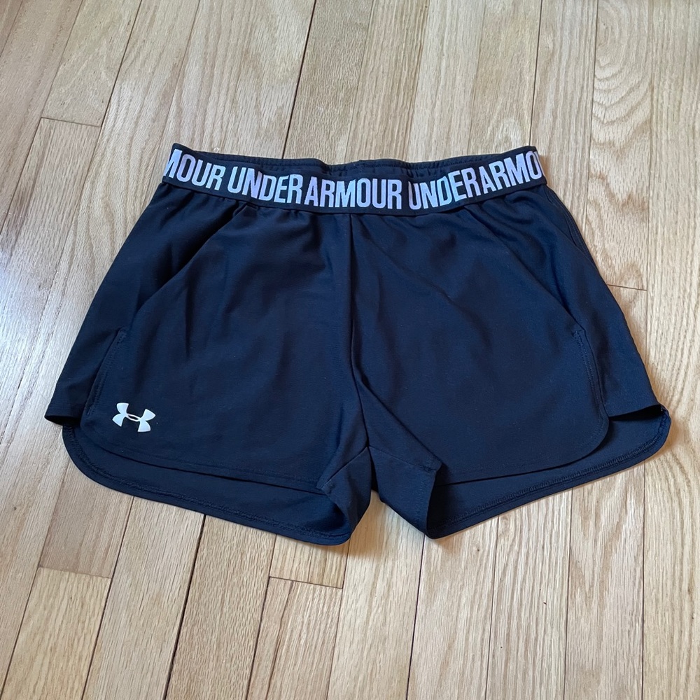 Under Armour Shorts - Black with pockets - Medium